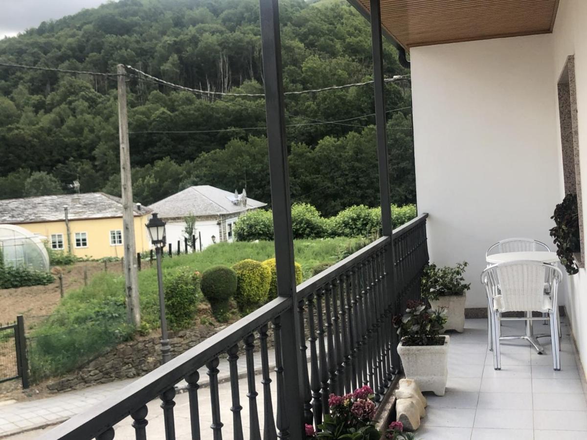 Habitaciones A Casa De Pepe Tríacastela Eksteriør bilde