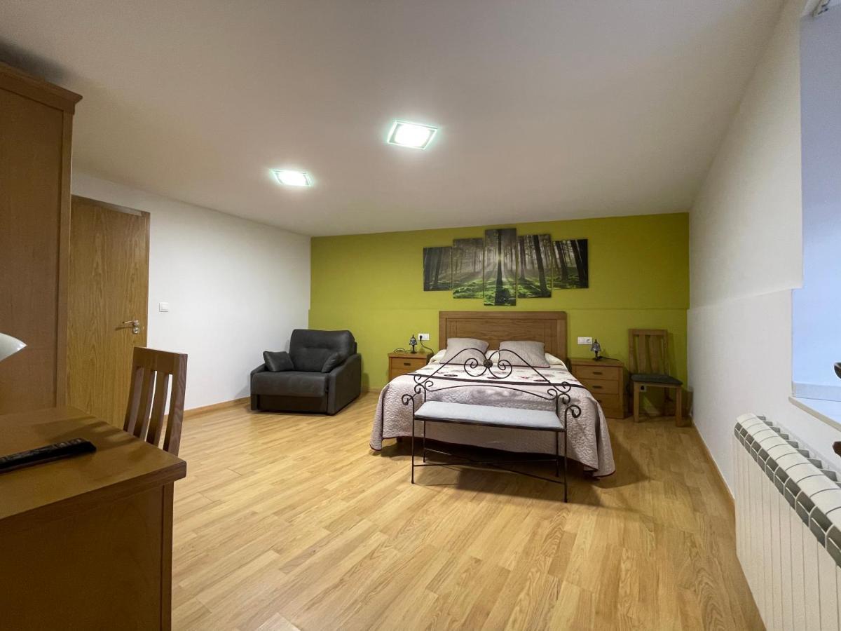 Habitaciones A Casa De Pepe Tríacastela Eksteriør bilde